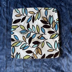 Pillow case velvet brown leaves